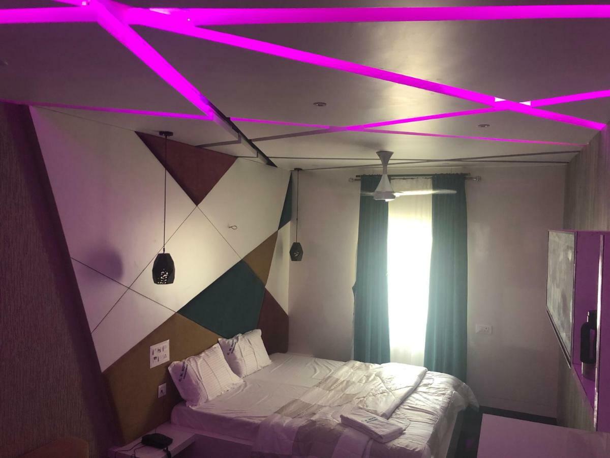 C.M. Hotel Pennagaram Zewnętrze zdjęcie